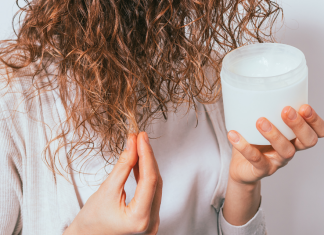 Aceite de Coco un Producto Natural  Para Cuidar Mejor de tu Melena